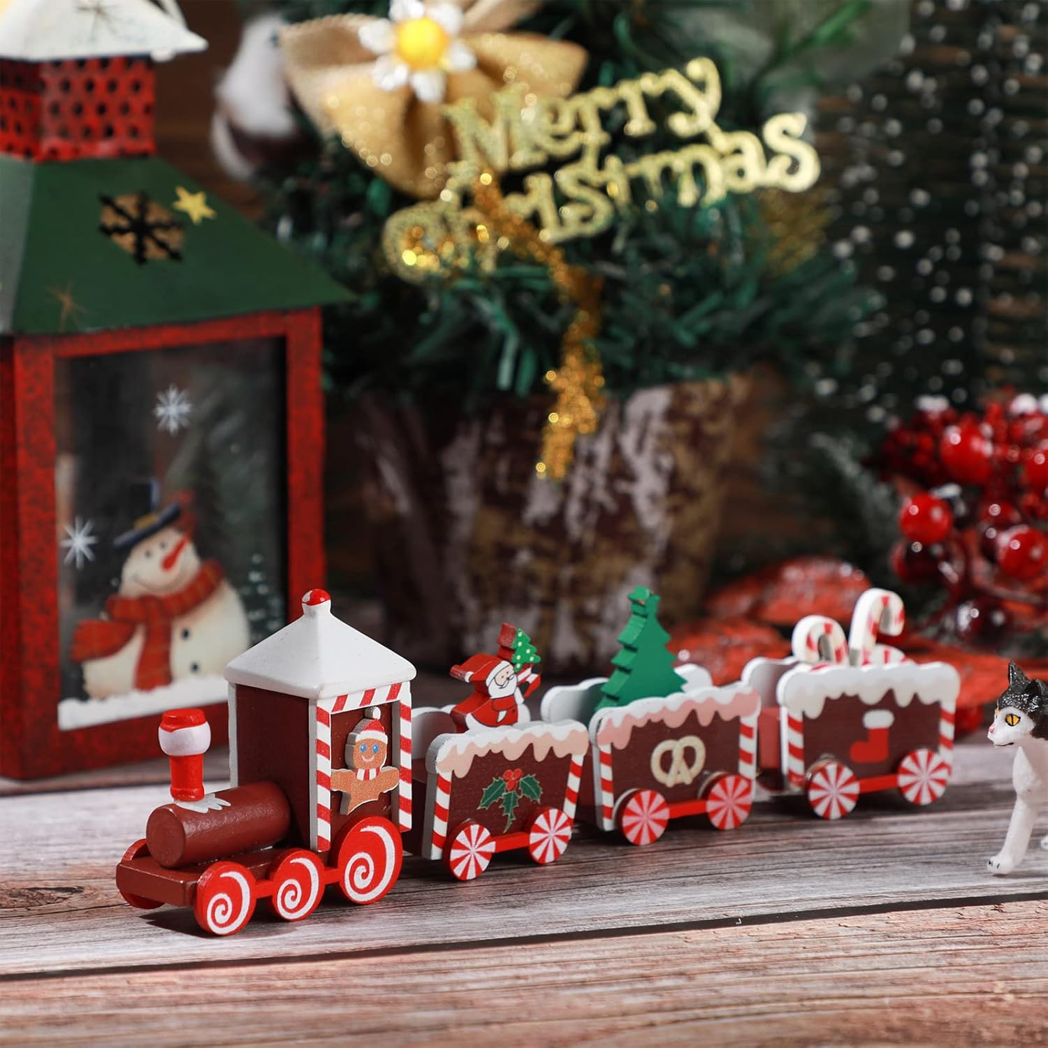 Christmas Train Painted Wooden Christmas Decoration Mini Christmas Tree Train Christmas Decorations Wood Train Decor for Xmas Table Top Ornament for Festival Party Decor (Santa Claus, Red)